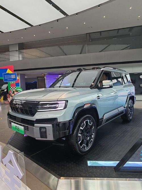 深圳245比亚迪方程豹硬派越野的爆款，英菲尼迪35周年与你共成长